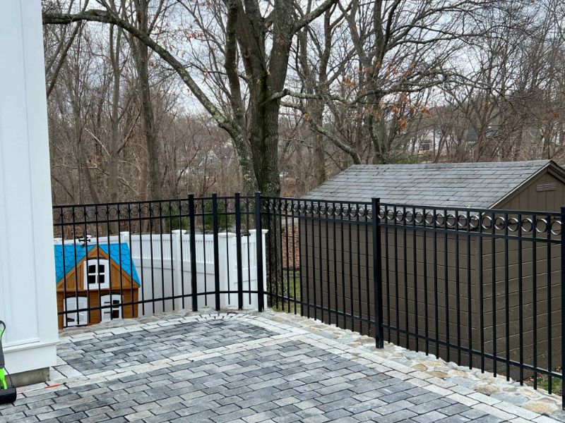 Aluminum Fence Around Pool